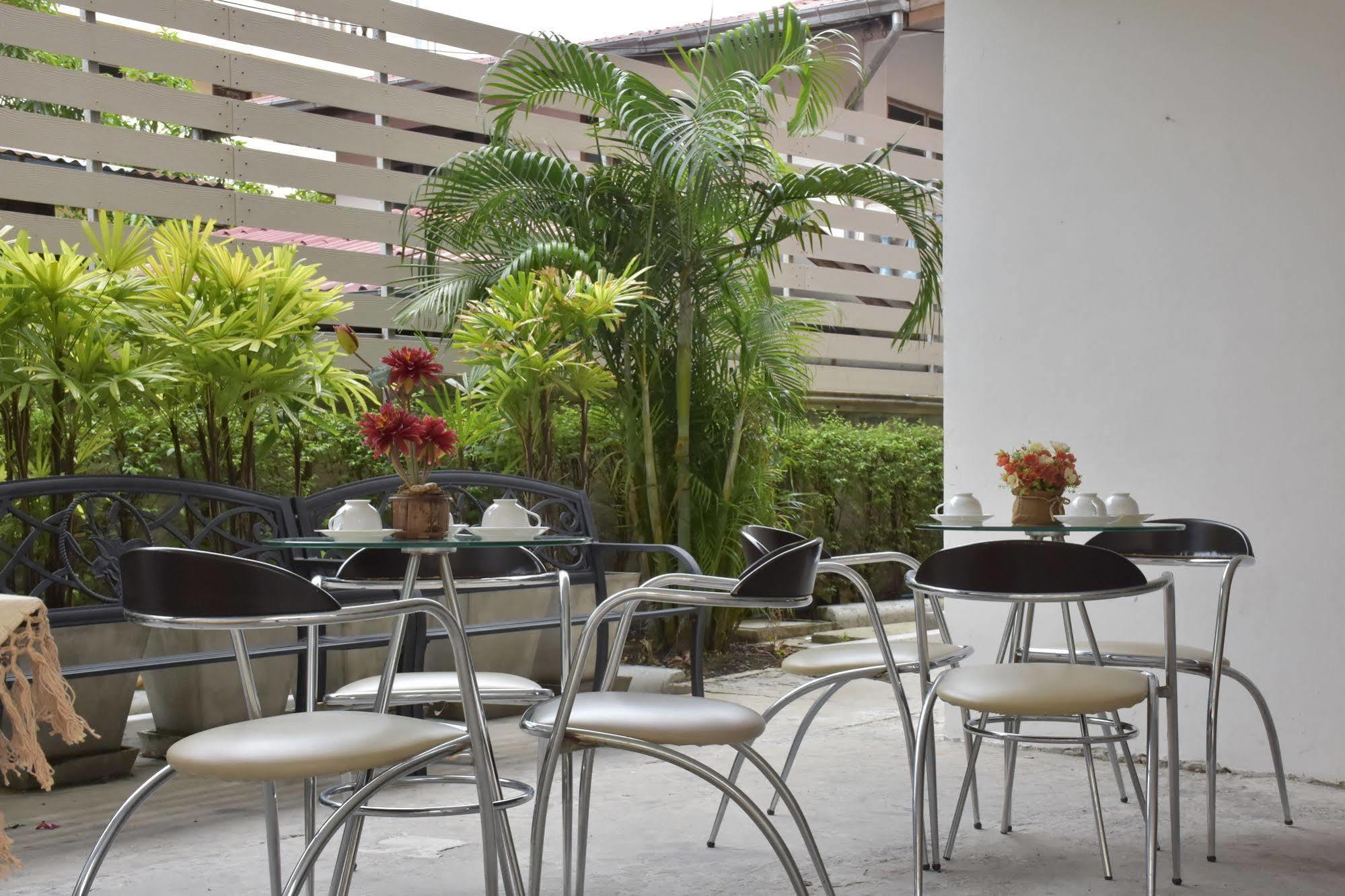 Nrv Place Apart Hotel 방콕 외부 사진